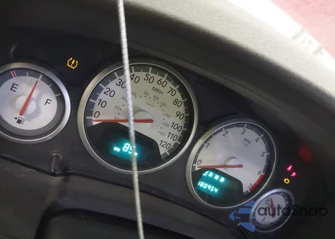 2010 Dodge Grand Caravan Sxt z USA, uszkodzony, nr VIN 2D4RN5D16AR112711